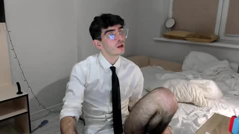 Snapshot of samiliken chatting on February 13, 3:52 pm Sam online show from February 13, 3:52 pm