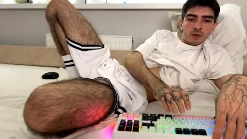 Snapshot of samiliken chatting on April 4, 1:19 pm Sam online show from April 4, 1:19 pm