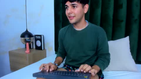 Samir online show from December 17, 3:49 pm