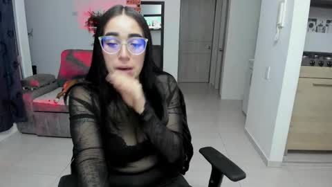 SARA online show from December 5, 12:19 am