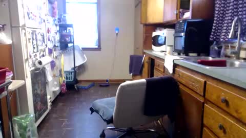 Snapshot of sammiejean85 chatting on November 16, 5:29 pm SammieJean online show from November 16, 5:29 pm