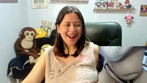 sammy_cute33 online show from June 15, 7:21 am
