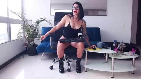 Snapshot of sammy_inks chatting on January 8, 10:06 pm Sammy online show from January 8, 10:06 pm