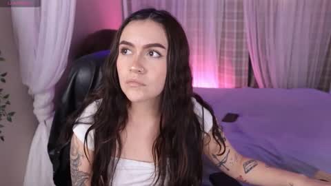 Snapshot of sammy_jones__ chatting on December 15, 5:34 am Sammy online show from December 15, 5:34 am