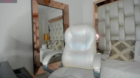 Sammy online show from November 14, 4:38 pm