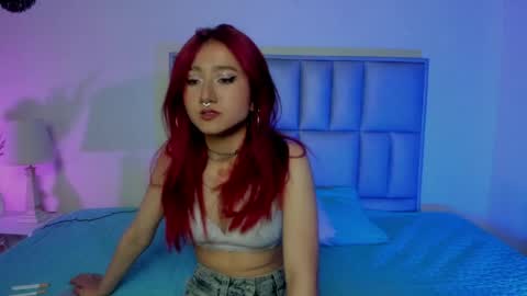 Snapshot of sammy_roseee chatting on May 18, 4:29 am Sammy Rose online show from May 18, 4:29 am