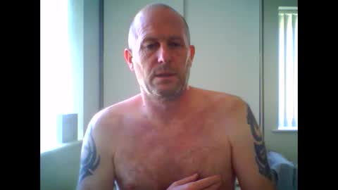 Snapshot of sammyb1821 chatting on March 3, 2:04 pm sammyb1821 online show from March 3, 2:04 pm