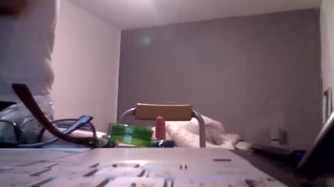 Snapshot of sammyd200 chatting on December 15, 7:12 am sammyd200 online show from December 15, 7:12 am