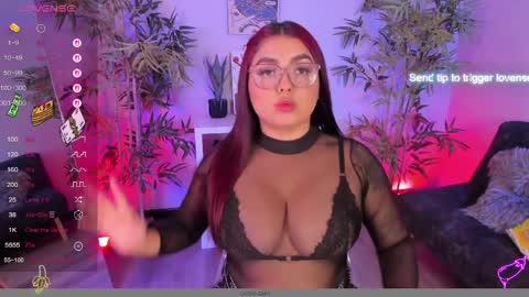 Snapshot of sammyy_owens_ chatting on March 31, 4:02 am Sammy online show from March 31, 4:02 am