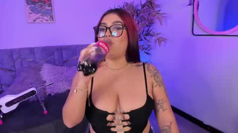 Snapshot of sammyy_owens_ chatting on July 5, 4:19 am Sammy online show from July 5, 4:19 am