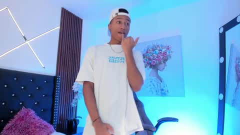 sammyyadams_ online show from September 16, 8:54 pm