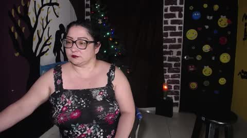 adriana online show from December 17, 1:38 pm
