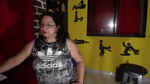 adriana online show from June 25, 3:05 pm