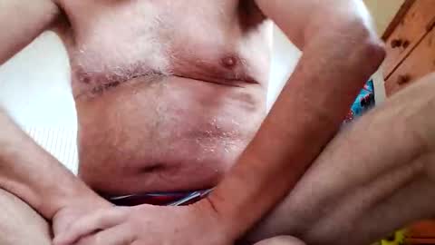 Snapshot of samsenior70 chatting on October 19, 9:32 am Sam online show from October 19, 9:32 am