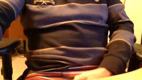 Snapshot of samsenior70 chatting on November 3, 10:32 pm Sam online show from November 3, 10:32 pm