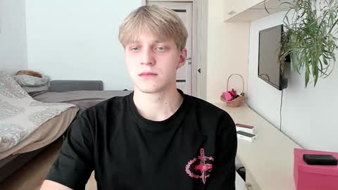 Snapshot of samuel_clark chatting on October 8, 8:45 am Sam online show from October 8, 8:45 am