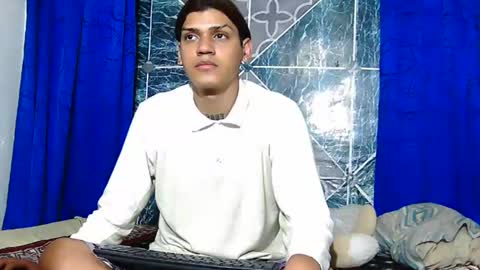 Snapshot of samuel_sincee chatting on October 27, 5:44 am Samuel Sincee online show from October 27, 5:44 am