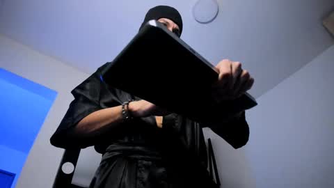   online show from October 12, 5:39 am