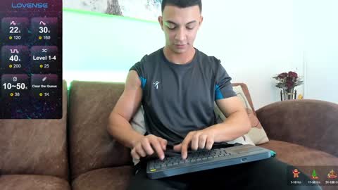 Snapshot of samuel_up chatting on January 10, 8:04 pm Samuel online show from January 10, 8:04 pm