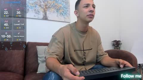 Snapshot of samuel_up chatting on February 11, 3:50 am Samuel online show from February 11, 3:50 am