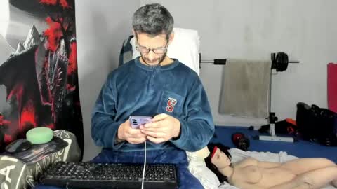 Snapshot of samuraijiu chatting on May 2, 10:59 pm samuraijiu online show from May 2, 10:59 pm