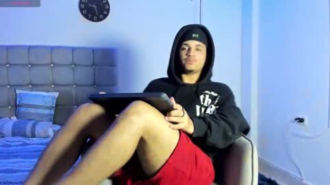 Snapshot of samxx_muscle chatting on October 2, 4:25 pm samxx_muscle online show from October 2, 4:25 pm