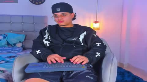 samxx_muscle online show from November 16, 1:28 pm
