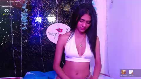 Laura mejia online show from July 11, 8:11 pm