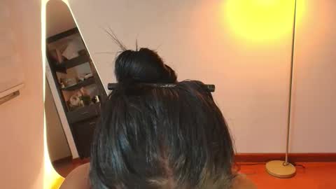 Hello I am absent due to a family calamity I will return soon-hola estoy ausente por un problema familiar volvere pronto. online show from September 24, 1:31 am