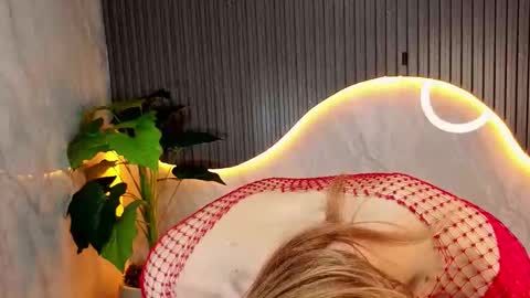 Samy  online show from November 28, 8:22 pm