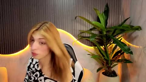 Samy  online show from February 4, 7:42 pm