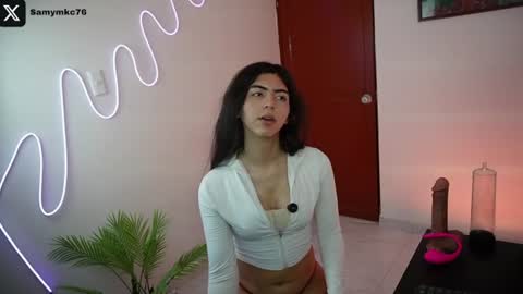 Snapshot of samymelo chatting on July 17, 12:56 pm samymelo online show from July 17, 12:56 pm
