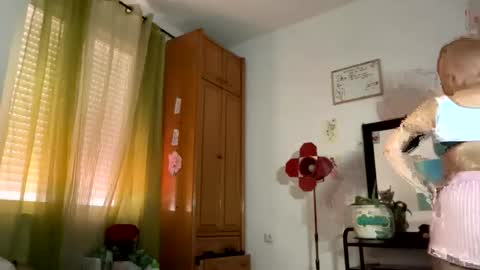 Snapshot of samymoon3 chatting on May 28, 10:23 am Samymoon online show from May 28, 10:23 am