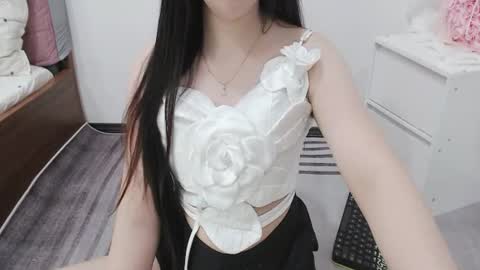 Snapshot of sanami_sian_ chatting on July 28, 1:32 pm sanami_sian_ online show from July 28, 1:32 pm