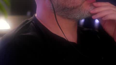 Sanders online show from October 3, 5:15 am