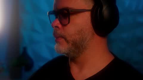 Sanders online show from October 7, 6:10 am