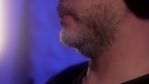 Sanders online show from October 17, 2:15 am