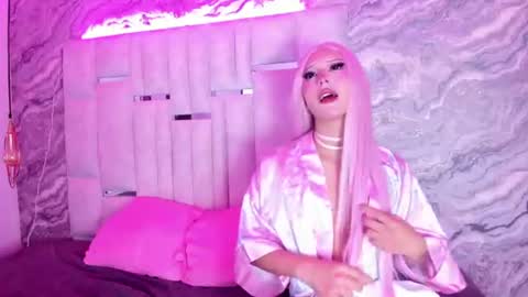 sandieluxx online show from July 14, 1:28 pm