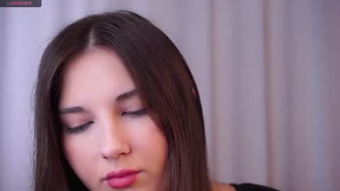 Isabel but you can call me Bella online show from June 15, 3:31 am