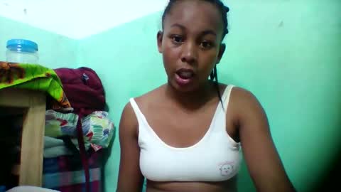 sandra1253099 online show from November 12, 6:41 pm