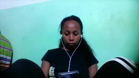 sandra1253099 online show from December 17, 6:36 pm