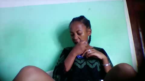 sandra1253099 online show from March 26, 7:36 am