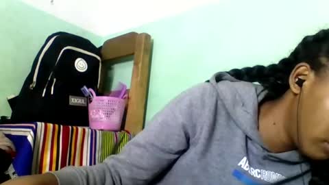 sandra1253099 online show from July 16, 6:58 pm