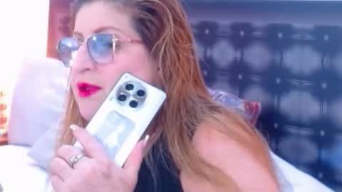 SANDRA online show from November 20, 11:10 am