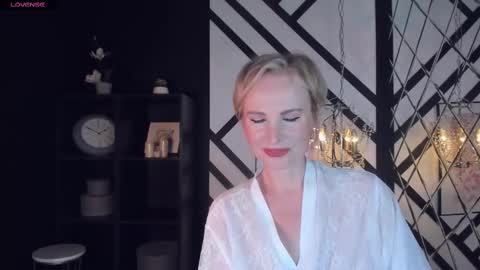 Sandra online show from February 13, 12:00 pm