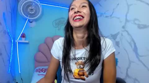 Snapshot of sandra_petite19 chatting on March 26, 3:34 am sandra online show from March 26, 3:34 am