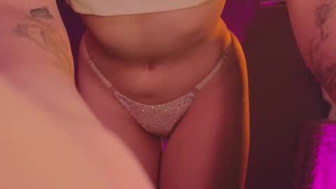 Sandy  online show from March 24, 4:17 am