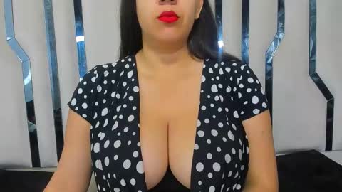Snapshot of sandraclarkx69 chatting on November 10, 11:53 am sandraclarkx69 online show from November 10, 11:53 am