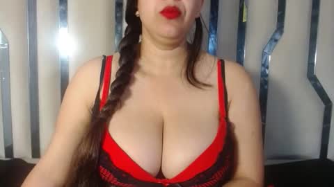 Snapshot of sandraclarkx69 chatting on November 22, 12:04 pm sandraclarkx69 online show from November 22, 12:04 pm