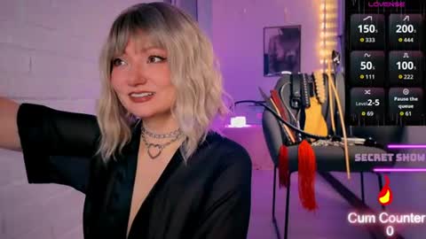 Snapshot of sandralawrence chatting on June 20, 10:01 pm Schedule uploadedTake a look on NEW showAnd 2 Secret shows this month See youhope often online show from June 20, 10:01 pm